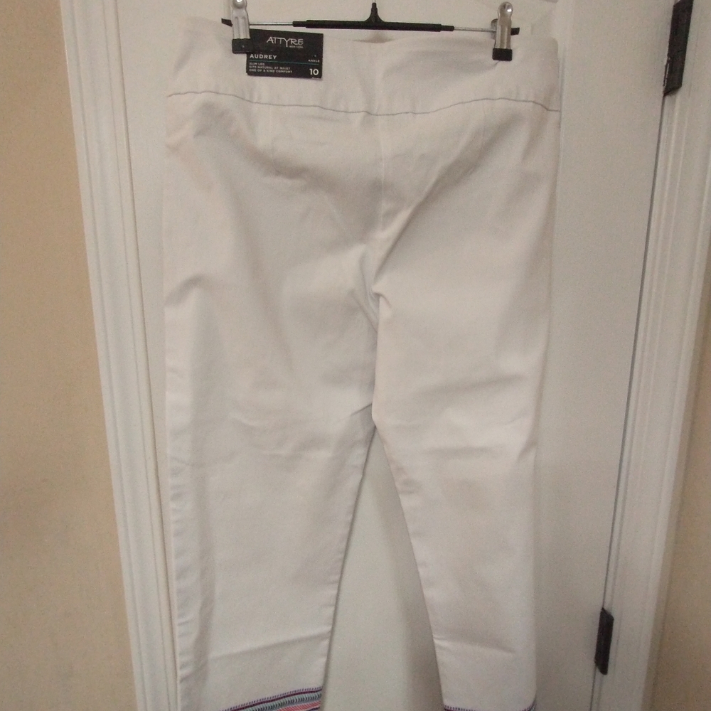 NWT Attyre Audrey Ankle  Slim Leg White Pants with Colorful Striped Hem - Picture 6 of 13